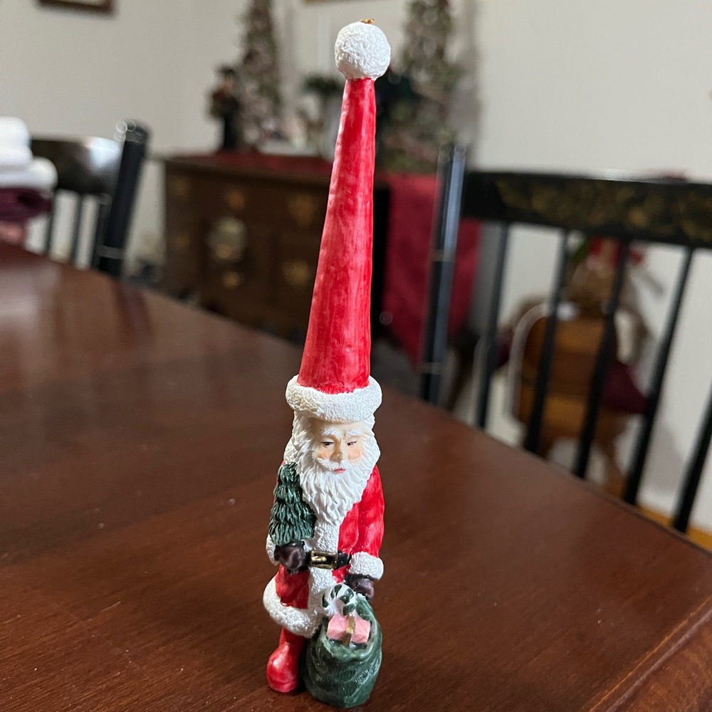 3/$10 mini Santa with tall hat